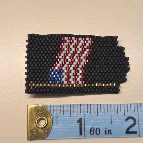 American Flag Beaded Brooch Pin Handmade Patriotic USA Fourth of July Accessory - Picture 2 of 3